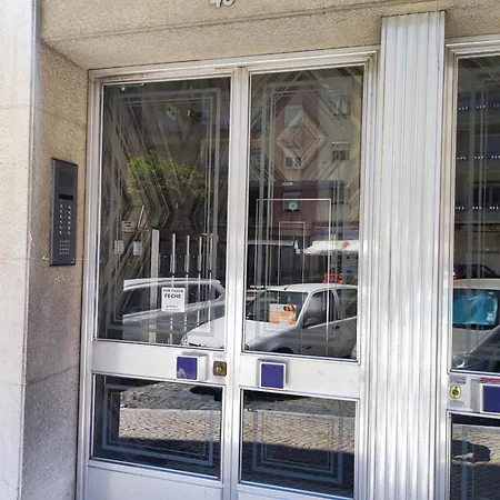 Lisbon, Apartment With 3 Bedrooms, Penha De Franca شقة