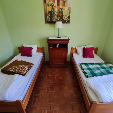 Lisbon, Apartment With 3 Bedrooms, Penha De Franca Lisboa