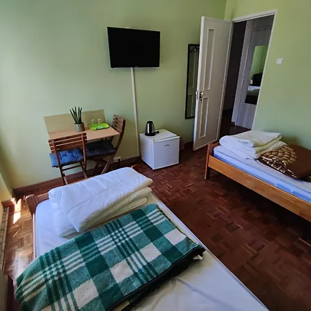 Apartamento, Com 3 Quartos Penha De Franca בית הארחה ליסבון